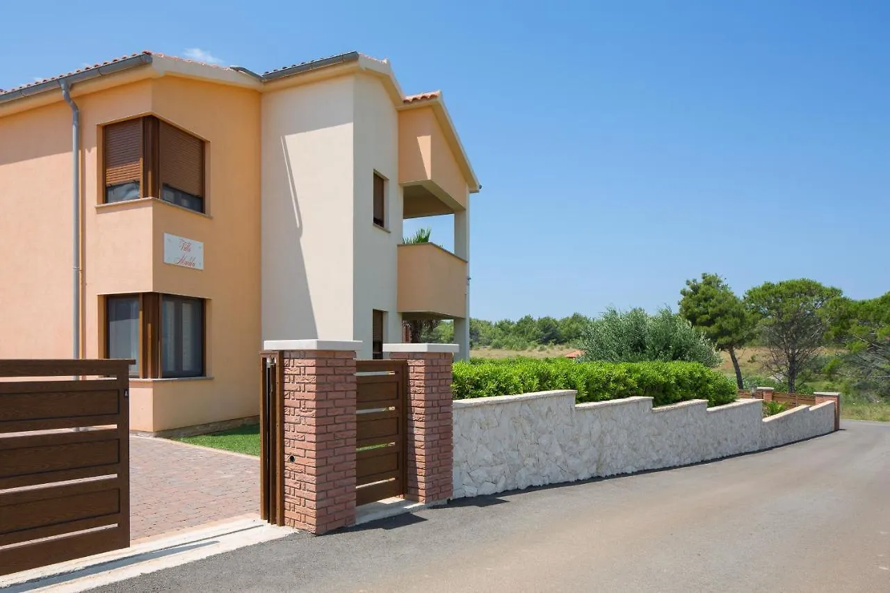 Villa Malibu One Vir