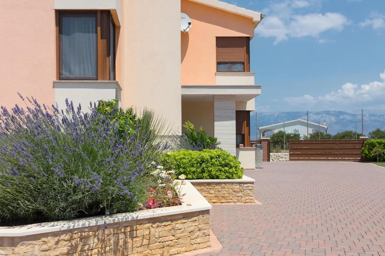 Apartment Villa Malibu One Vir