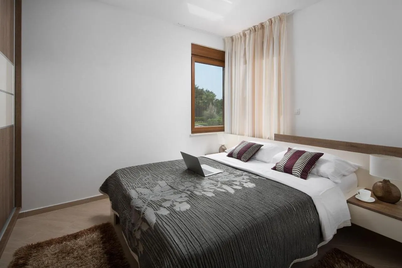 Villa Malibu One Vir Apartment